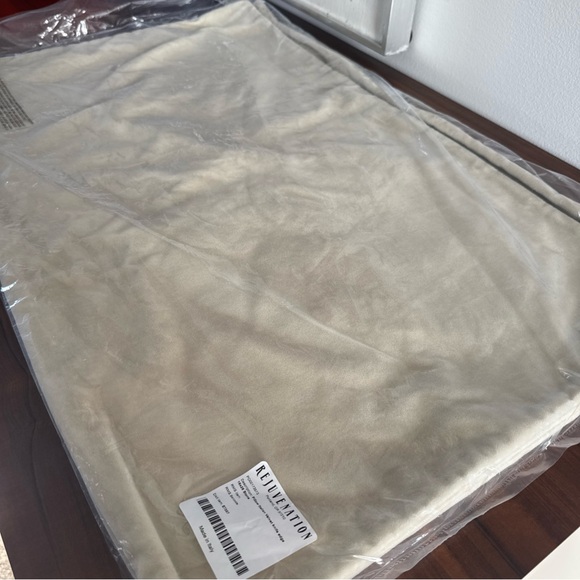 Set Of 2 Rejuvenation Italian Velvet Pillow Covers, 16 x 26 Stone New! - Picture 2 of 5